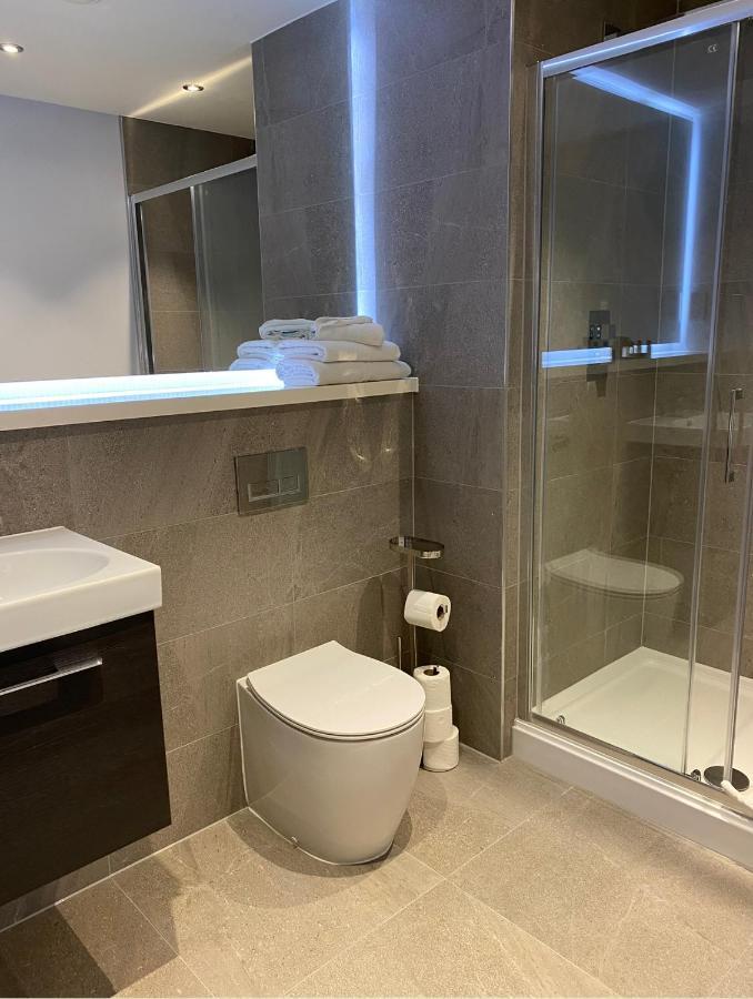 Mnitri Apartment Luton  Kültér fotó