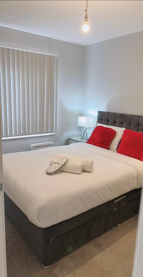 Mnitri Apartment Luton  Kültér fotó
