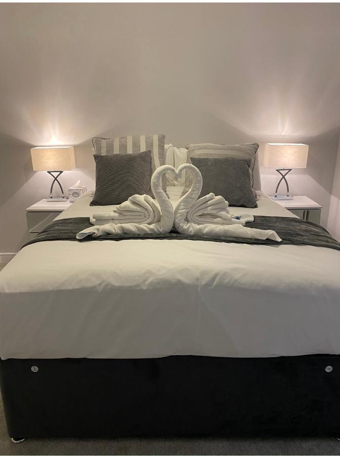 Mnitri Apartment Luton  Kültér fotó