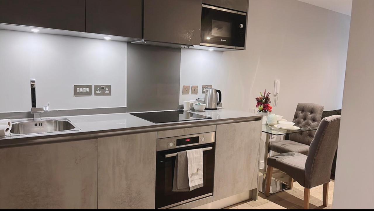 Mnitri Apartment Luton  Kültér fotó