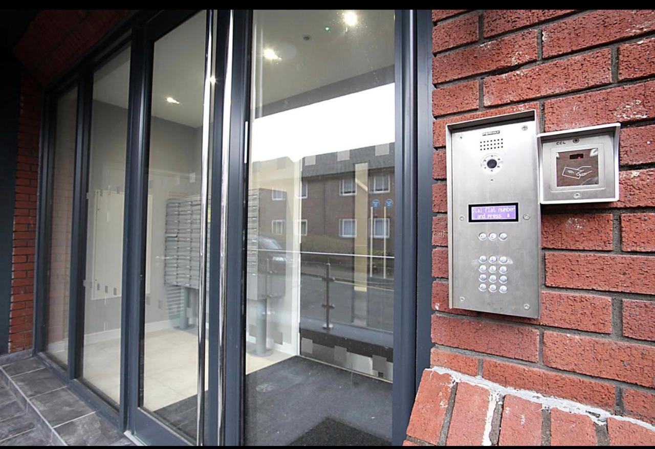 Mnitri Apartment Luton  Kültér fotó